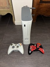 XBOX 360 Bianca completa con cavo alimentatore e 2 controller