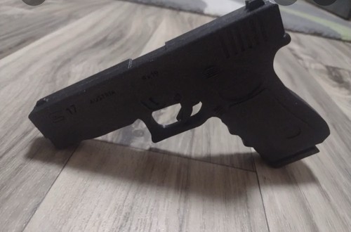 Glock gen cosplay - 17,