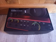 Kit  Focusrite Scarlett 2i2 Studio4G Int. audio USB+Mic Cuffia Cavo