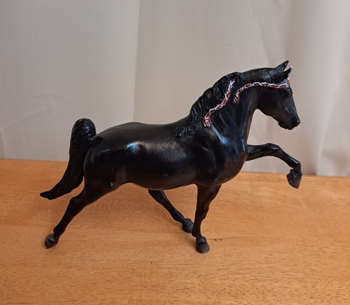 Breyer horse midnight - midnight, sun