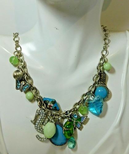 Collana con charm - a, di