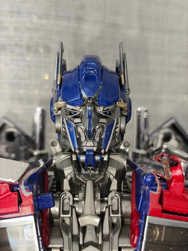 Custom painted head - painted,
