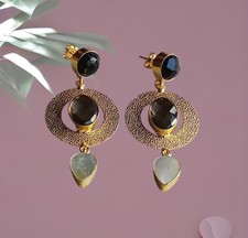 Fantastico antico orecchino