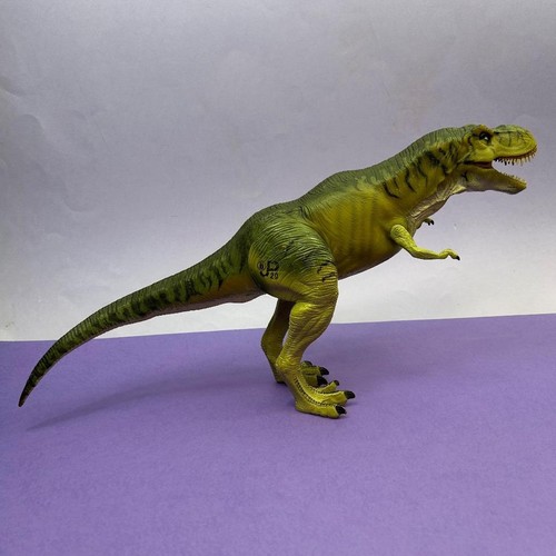 Rara statuina giocattolo