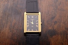 orologio vintage Seiko slim tank quarzo uomo quadrante nero pelle nera elegante