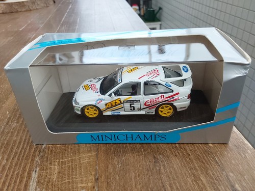 Minichamps ford escort - 1:43,