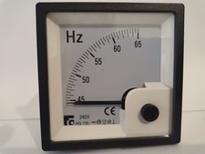 Frequenzimetro analogico 45-65Hz (0-240Vac) - dimensioni 72x72 mm