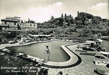 GROTTAFERRATA (Roma)_VILLA "FIORIO"_LA PISCINA e IL PARCO - Cartolina viagg 1968