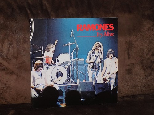 Set ramones it s - it's, alive