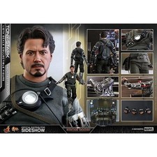 IRON MAN HOT TOYS TONY STARK