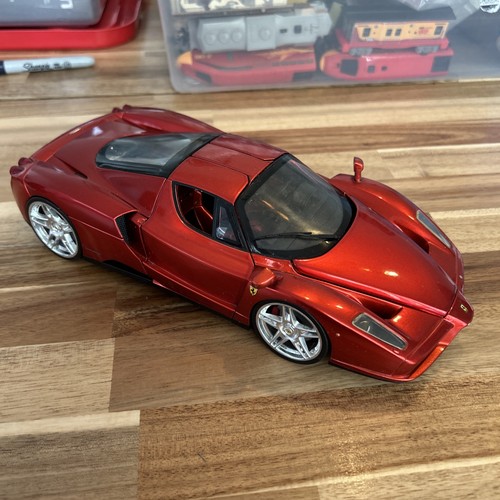 Hot wheels enzo ferrari - enzo, fruste
