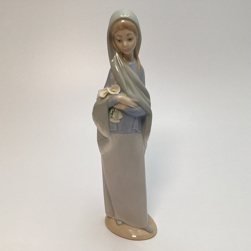 Lladro girl with calla - with,