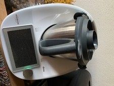 bimby tm6 - ricevuto in regalo 2 anni fa. Usato 3 volte. Vendo per inutilizzo. 