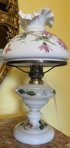Ancienne lampe pétrole - ancienne, à