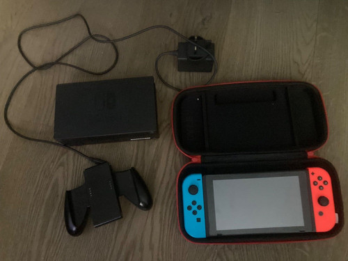 Nintendo switch con custodia - switch,