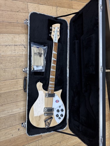 Electric guitar rickenbacker - electric,