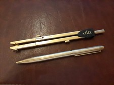 Lalex - Penna a sfera e compasso placcati in oro