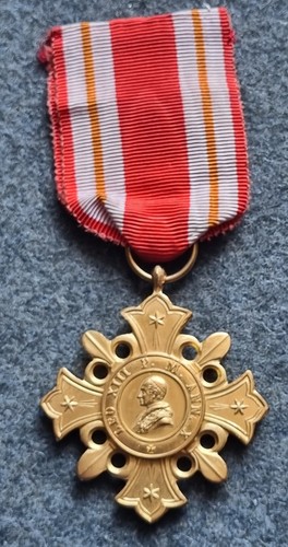 Stato pontificio croce dorata - stato,