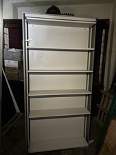Libreria con letto singolo a