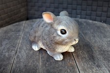 Statua da giardino coniglio