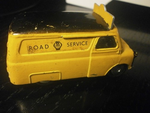 Corgi toys 408 - toys, van
