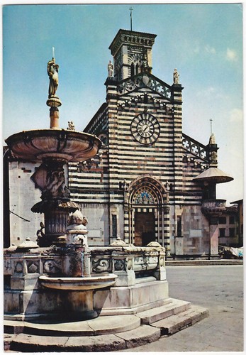 Prato duomo e fontana - -,