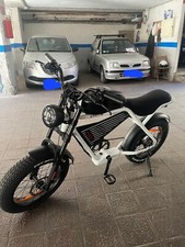 Bici elettrica bianca tipo