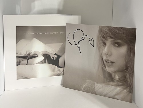 Taylor swift signed vinyl ttpd - swift,