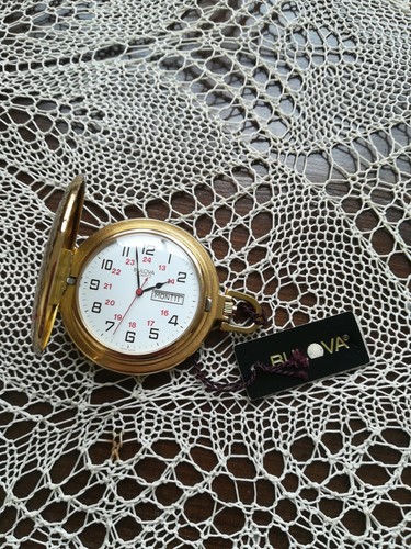Bulova quartz vintage nos - vintage,