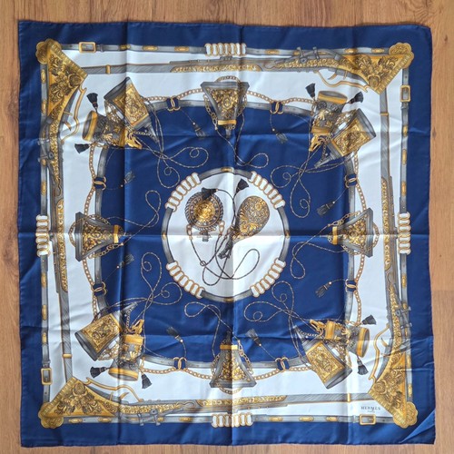 Rare carré hermes soie - carré,