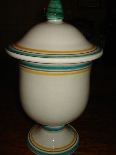 Vaso con coperchio parte - , di