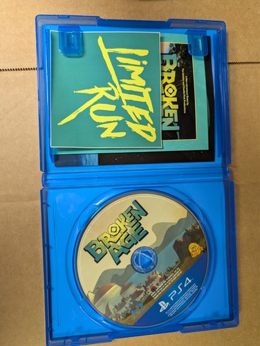 Broken age con slipcover - broken,