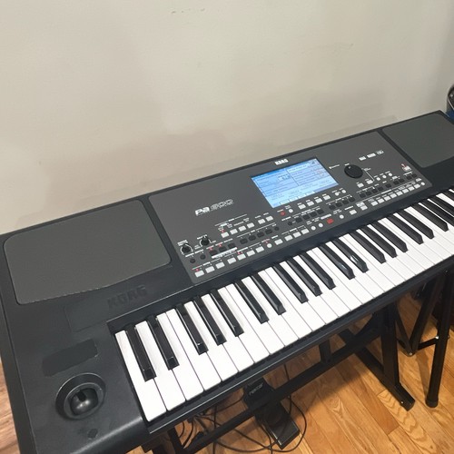 Korg pa600 excellent - korg,