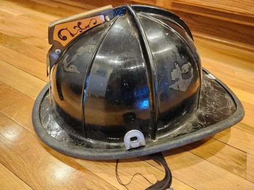 Casco antincendio nero