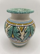 Dip A Mano Deruta Vase
