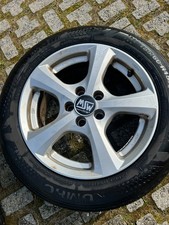 Cerchi in lega e gomme estive