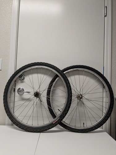 Bicicletta mountain bike