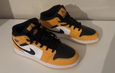 NIKE AIR JORDAN 1 MID TAXI