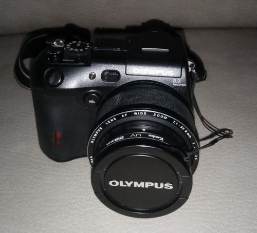 Olympus camedia 8080 wide - c-8080,