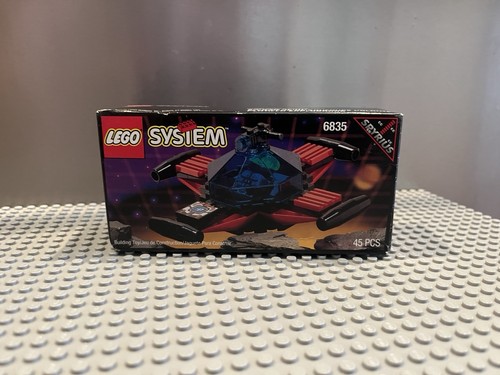 Lego space spyrius saucer - space,