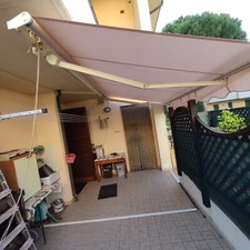 tenda da sole rosa motorizzata