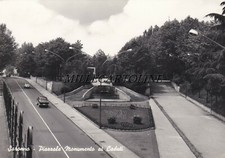 SARONNO:  Piazzale Monumento ai Caduti