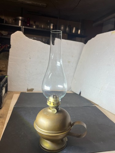 Lampada petrolio vintage in - vintage,