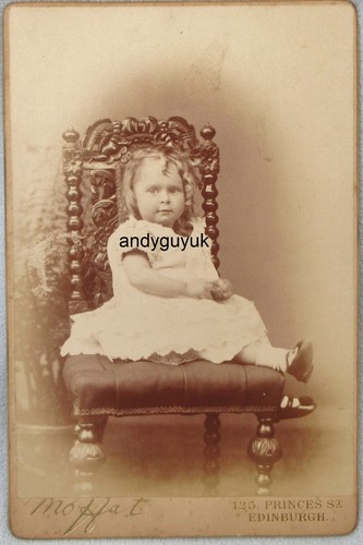 Cabinet card girl ringlets - cabinet,