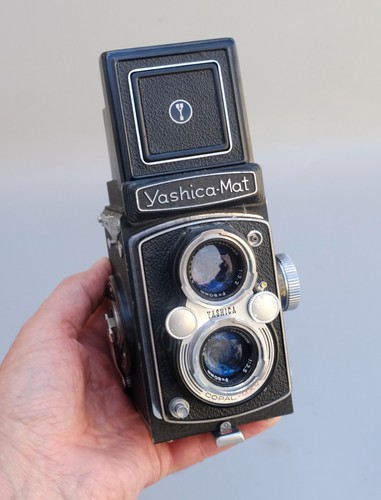 Yashica mat tlr con - yashica,