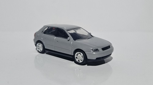 Rietze 10780 auto - 1/87,