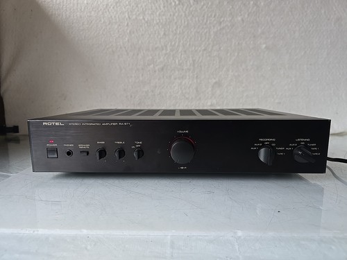 Rotel 971 integrated - rotel,