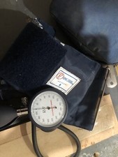 sfigmomanometro manuale