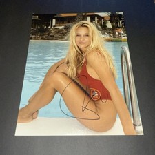 Bikini firmato Pamela Anderson