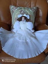 Bambola da letto in porcellana